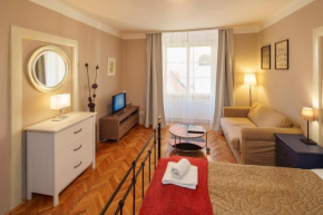 Old Town - 3 Bedroom 3 Bathroom Kitchen, Prague